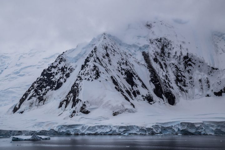Investigadores chilenos proponen mapa de islas Shetland del Sur