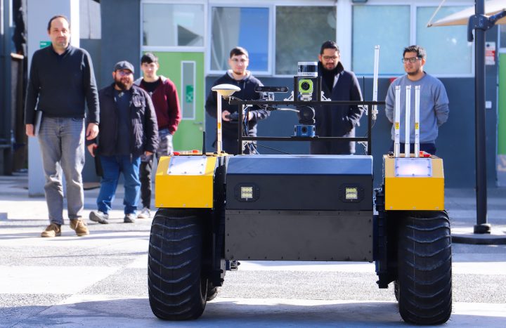 Robot inteligente buscará aportar a la agricultura nacional