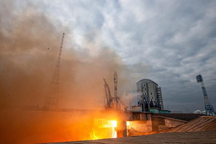 Fracaso de sonda lunar rusa, un duro golpe para el Kremlin