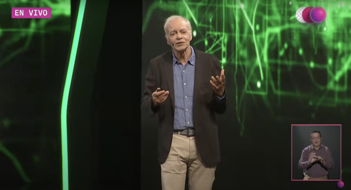 Peter Singer invitó a actuar para reducir el sufrimiento animal