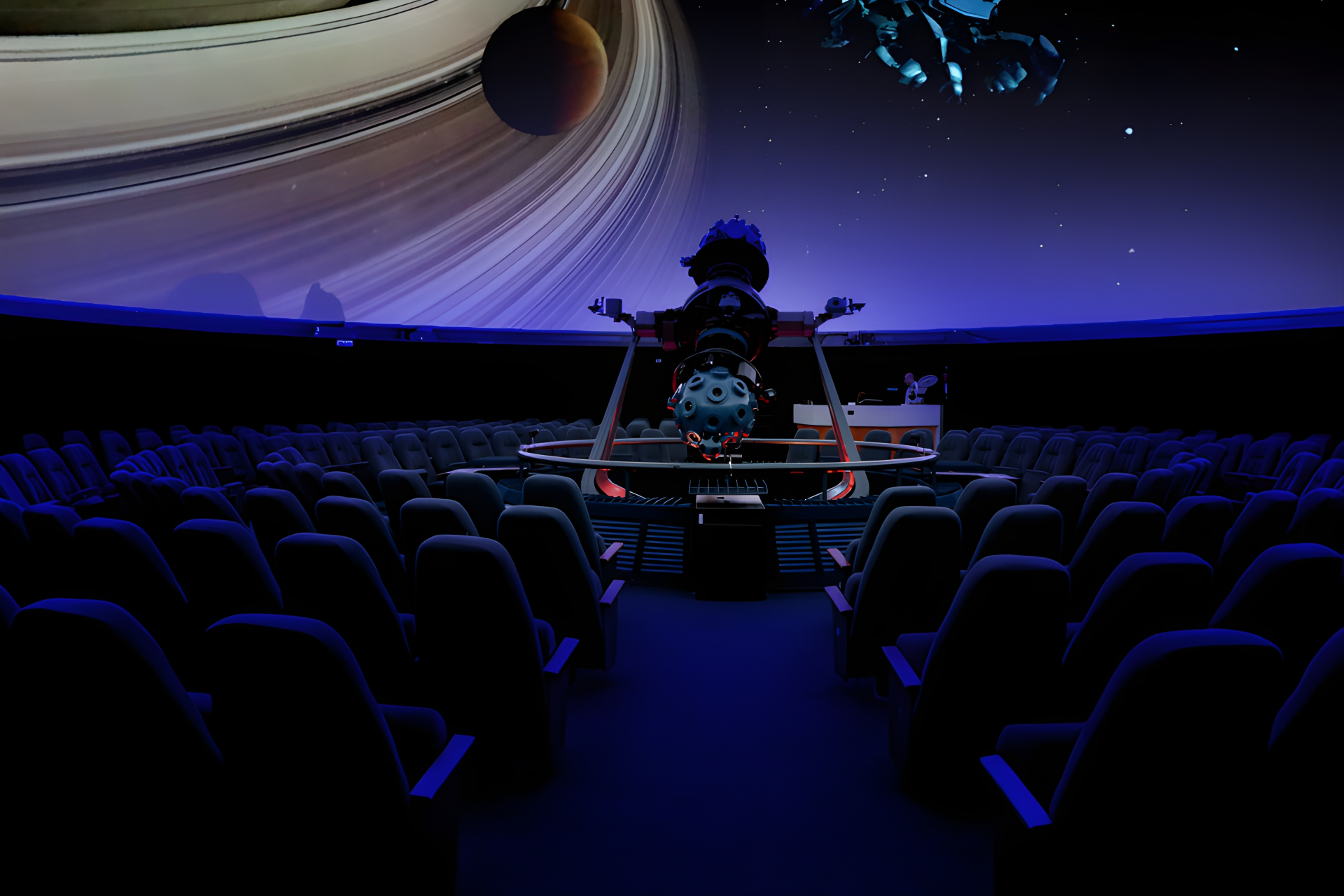 Planetario Usach ofrece un verano viajando por el Universo