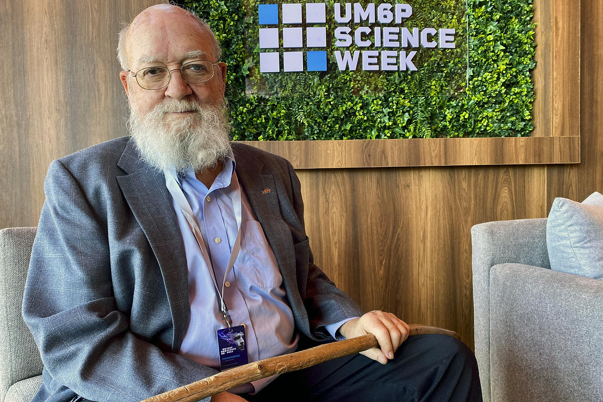Filósofo Daniel Dennett, la IA es un 