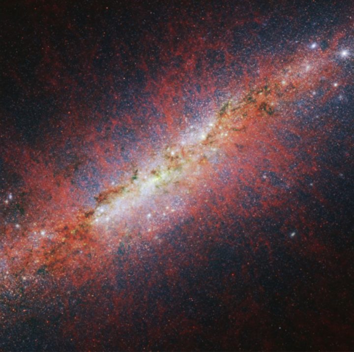 El Webb explora galaxia que forma estrellas de forma explosiva