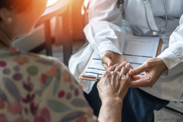 Instituto de Neurocirugía inicia Programa de Cirugía de Parkinson