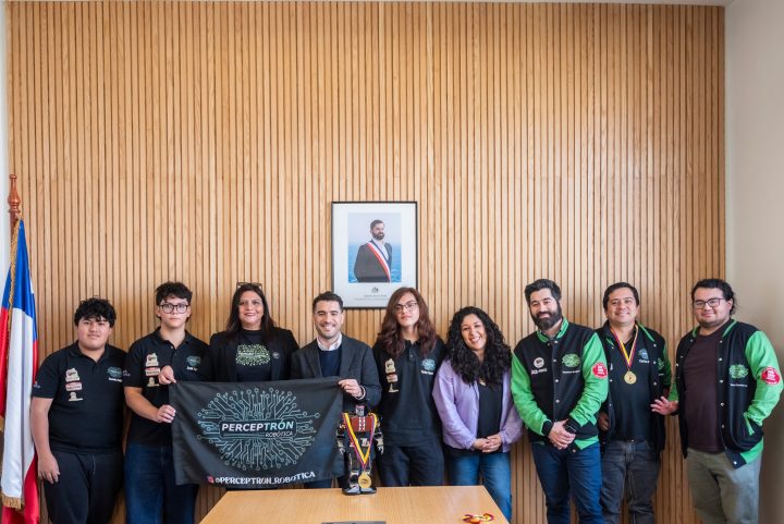Estudiantes chilenos representarán al país en campeonato mundial de robótica en Japón