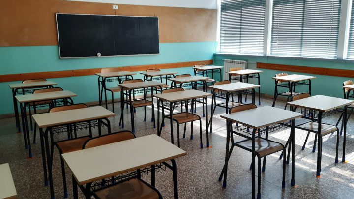 Estudio UdeC revela cómo los purificadores de aire mejoran la salud y aprendizaje estudiantil