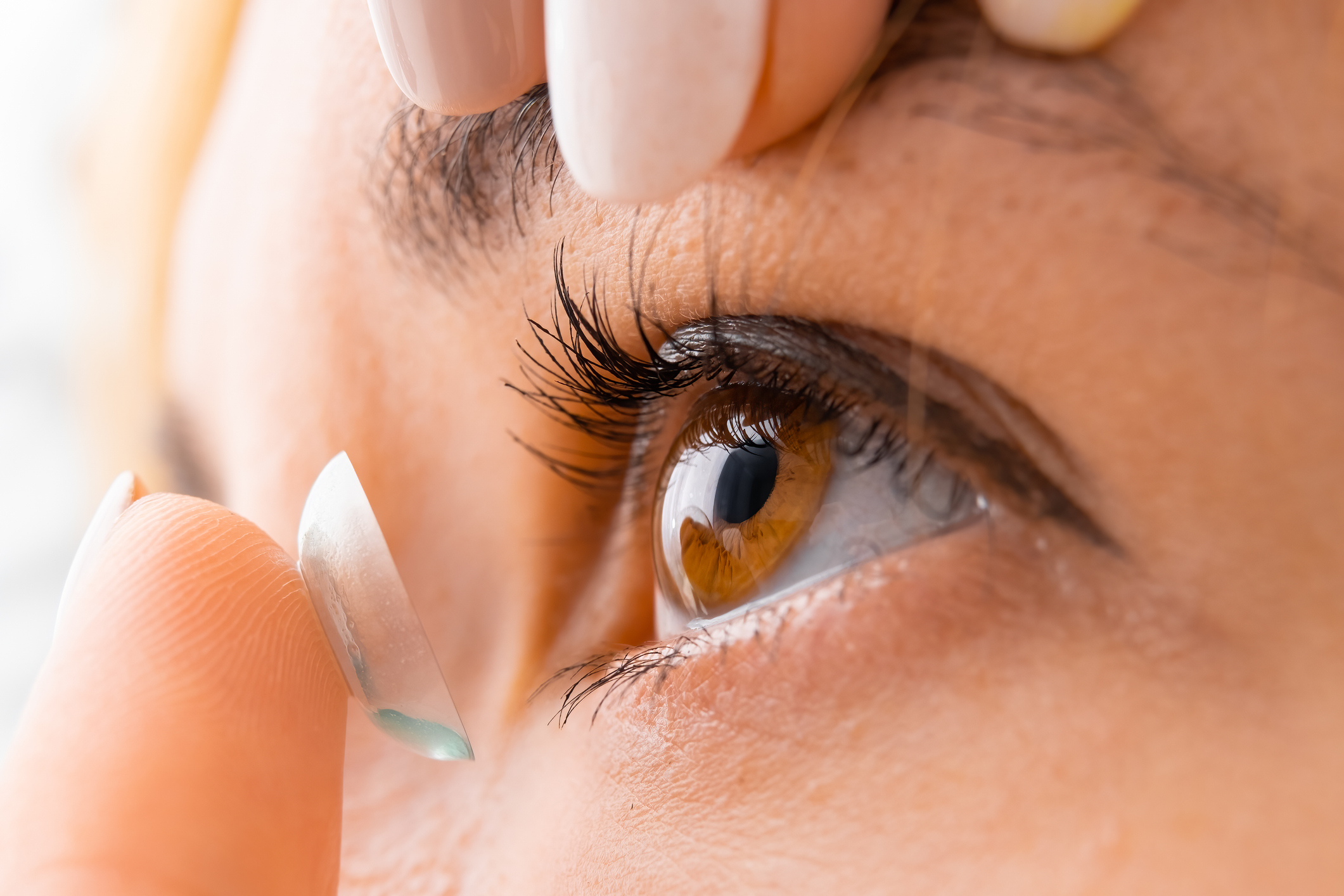 Lentes de contacto infrarrojos permiten ver en la oscuridad e incluso con los ojos cerrados