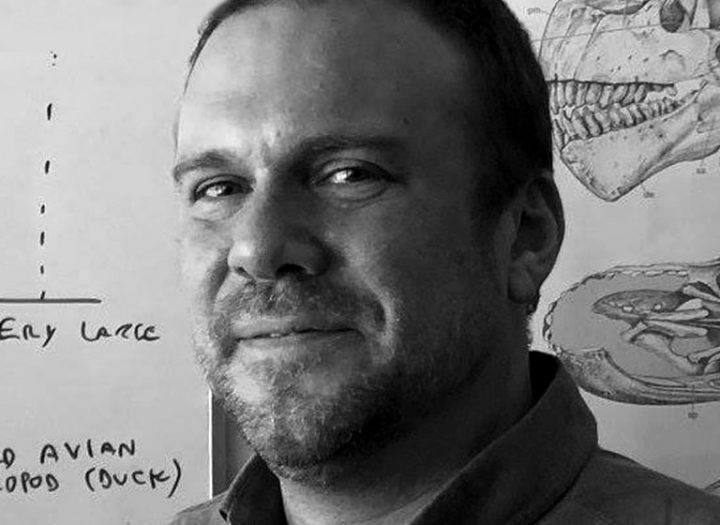 Alexander Vargas: El paleontólogo que desentraña las huellas del pasado