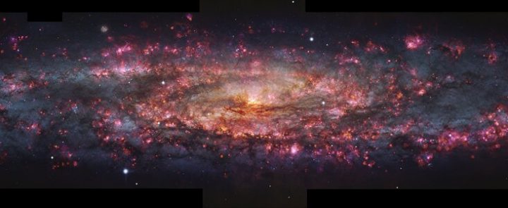 Galaxia del Escultor: Astrónomos captan su imagen más detallada desde el Desierto de Atacama