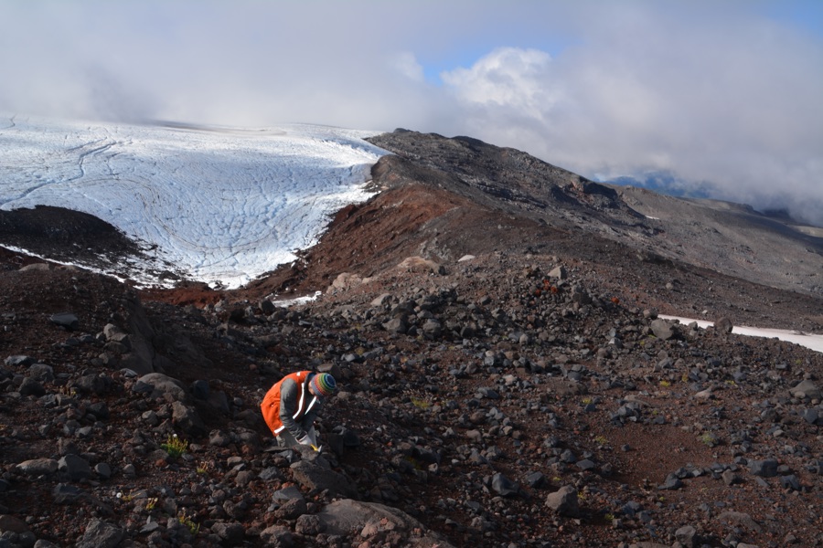 Deshielo de glaciares podría causar erupciones volcánicas más frecuentes en Chile