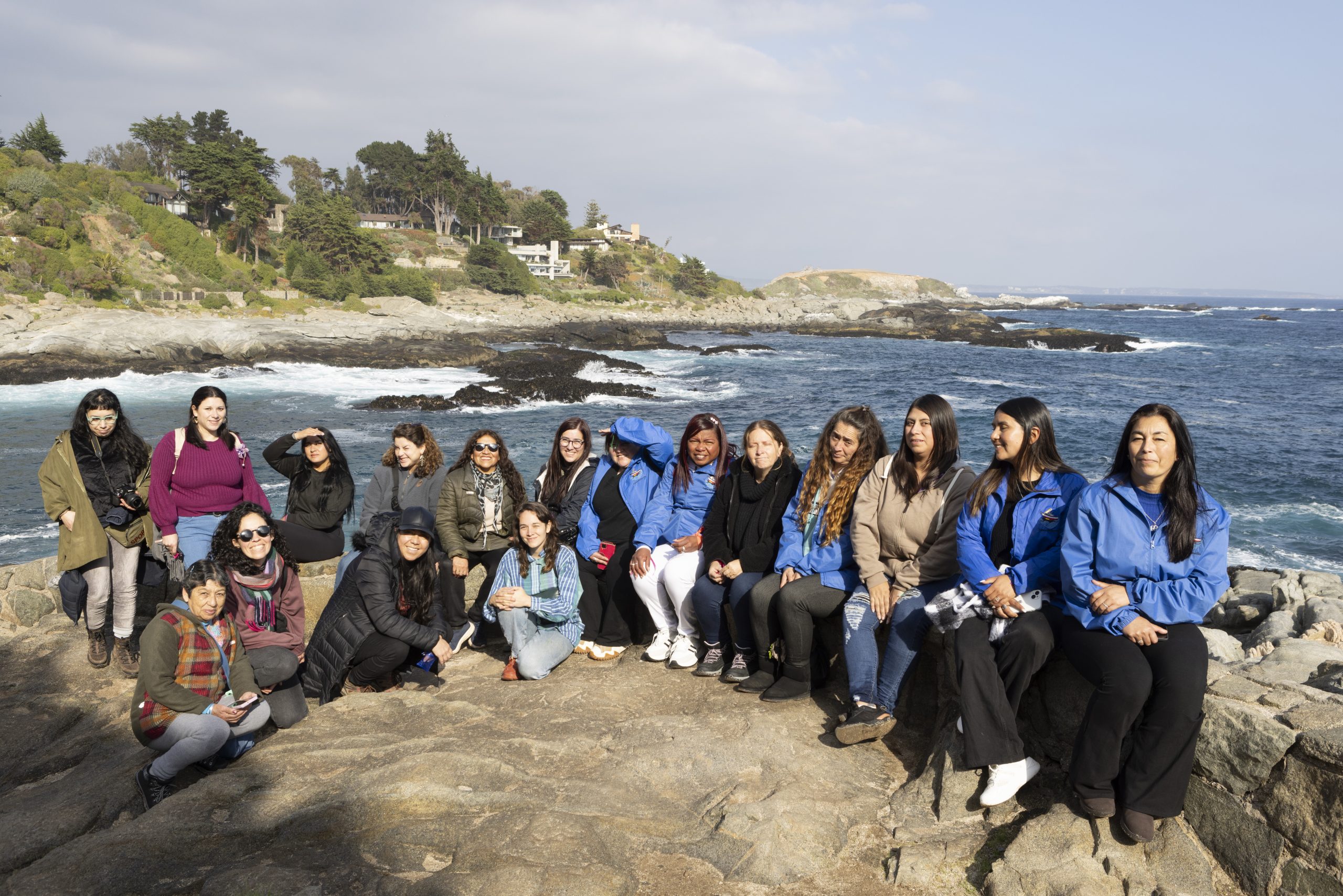 Liderazgo femenino en el océano: Mujeres se unen para la conservación de Refugios Marinos