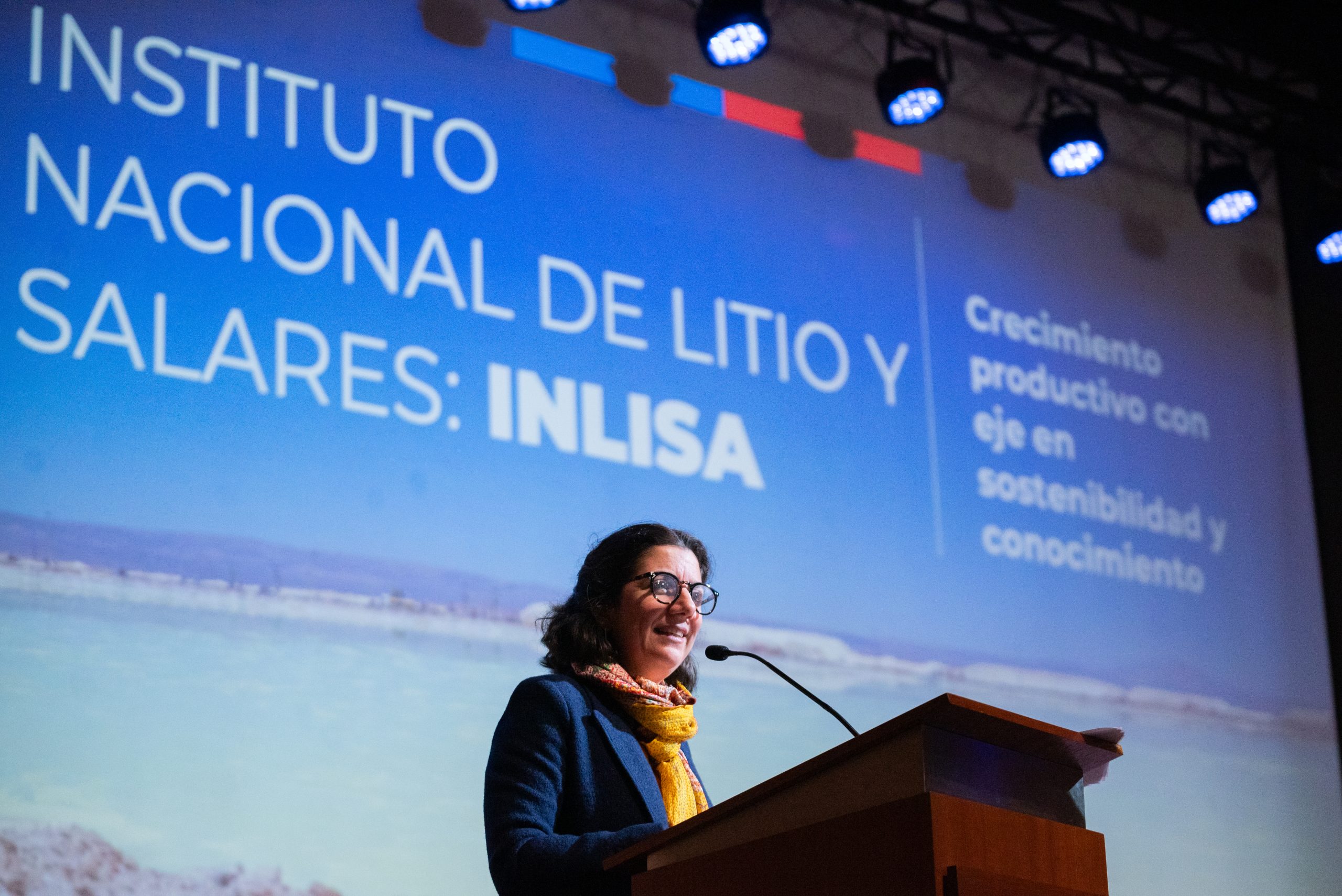 Ciencia chilena: Inversión en investigación y desarrollo supera por primera vez el 0,40% del PIB