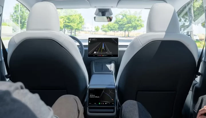 Robotaxis de Tesla llegan a Chile: Así se adapta la conducción autónoma a las calles del país