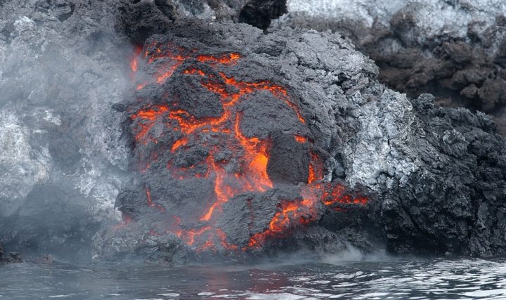 Tierra de Volcanes: Cómo la sismología permite detectar las señales de erupciones volcánicas