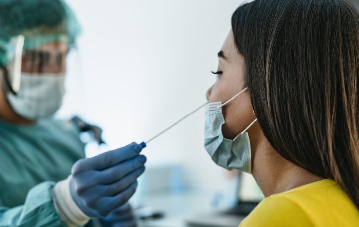 La pandemia de Covid-19 aceleró el envejecimiento cerebral en 5,5 meses