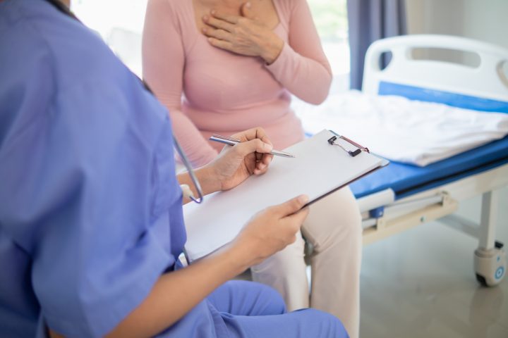 Irritabilidad, ganancia de peso y cefaleas: Los síntomas de la menopausia y sus tratamientos