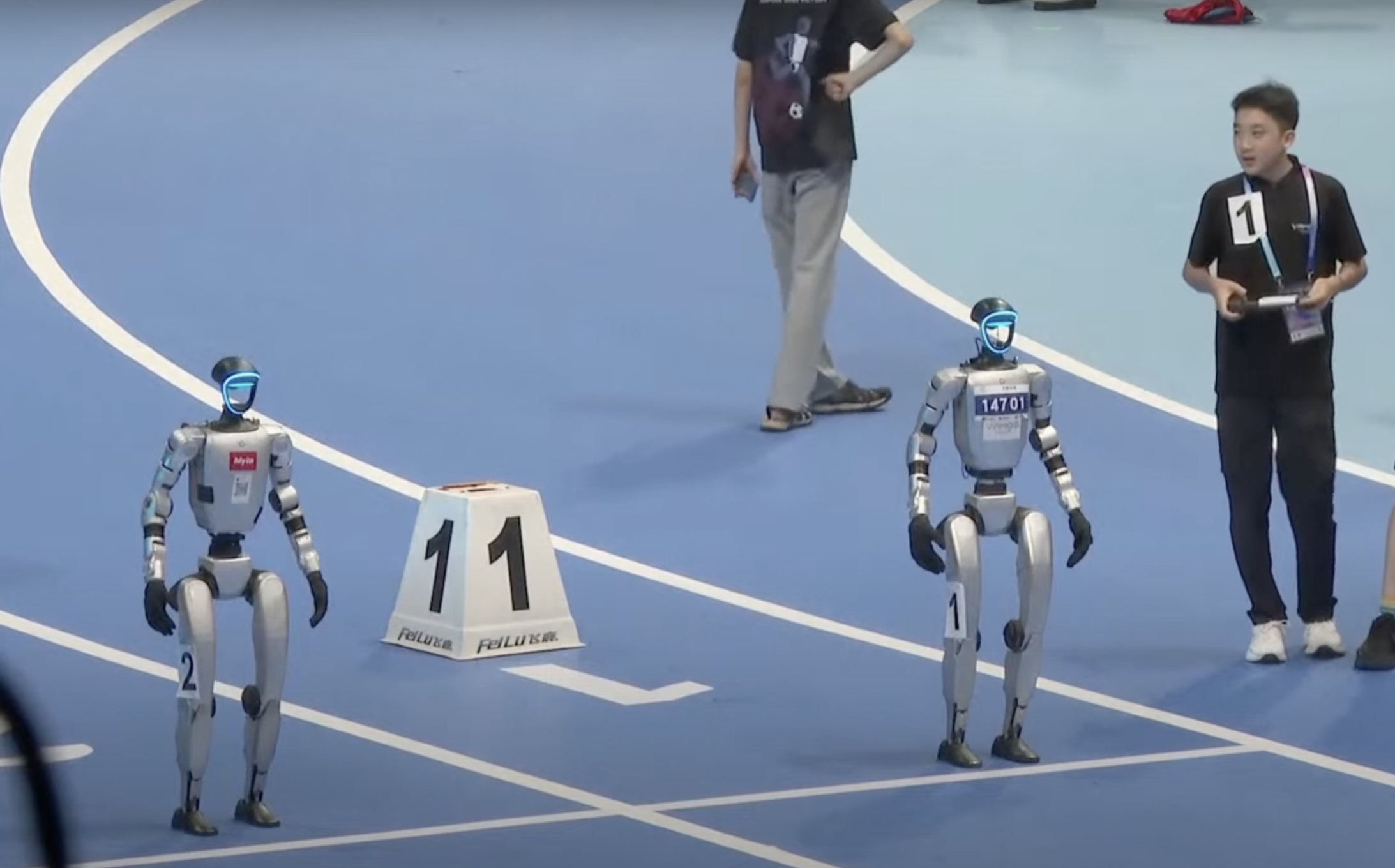 China inaugura los primeros Juegos Mundiales de Robots Humanoides en Pekín