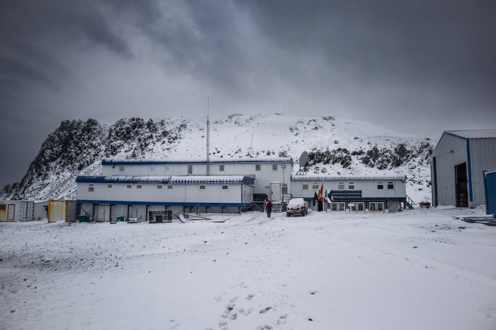 Hidrógeno verde en la Antártica: El plan de Chile para descarbonizar su principal base científica