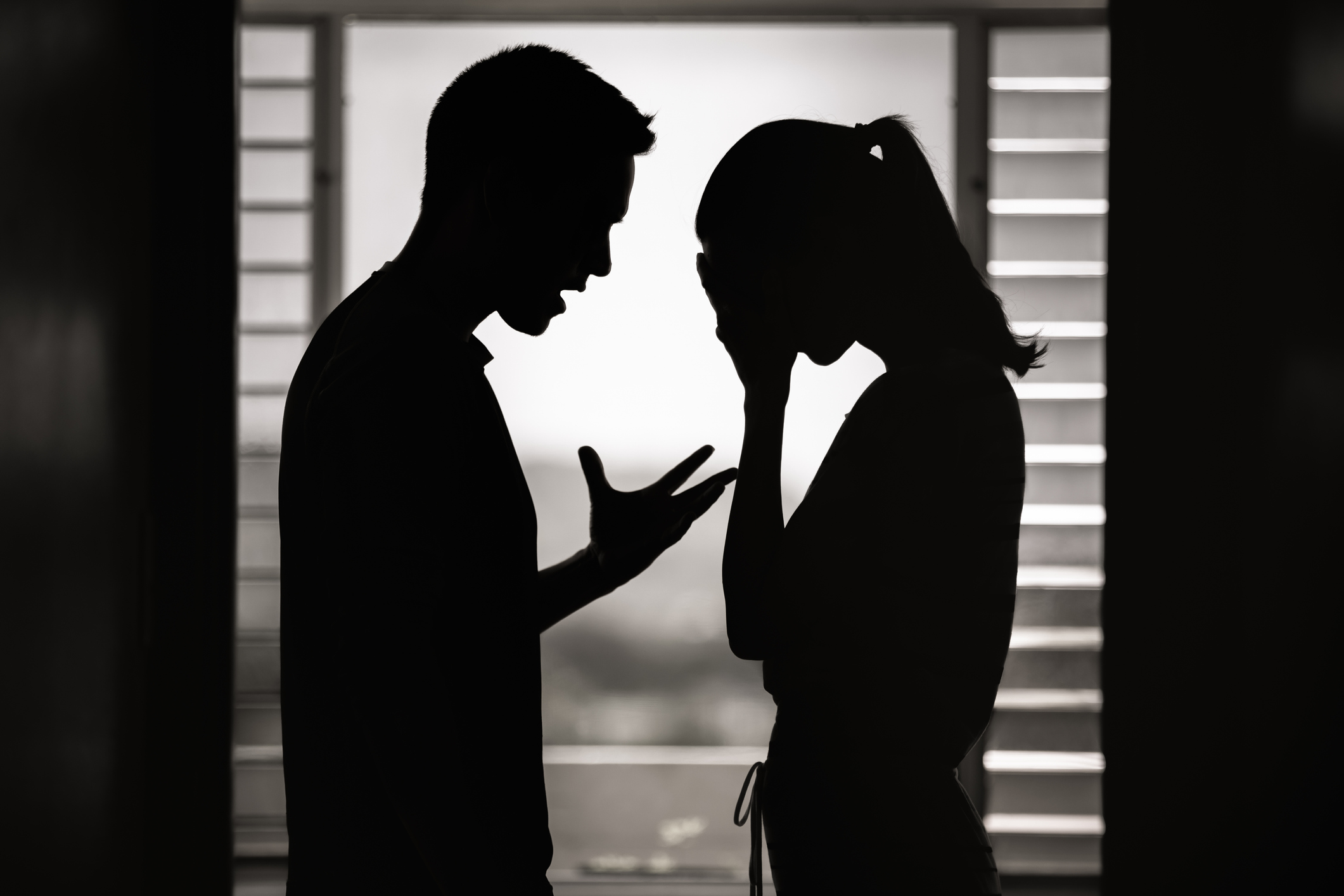 Estudio revela que acoso en la pareja eleva la probabilidad de infartos en mujeres