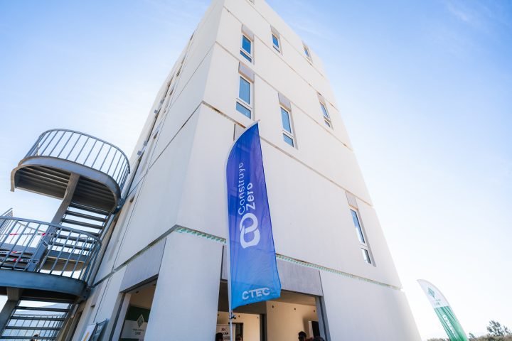 Inauguran edificio de seis pisos levantado en un día con tecnología en hormigón prefabricado