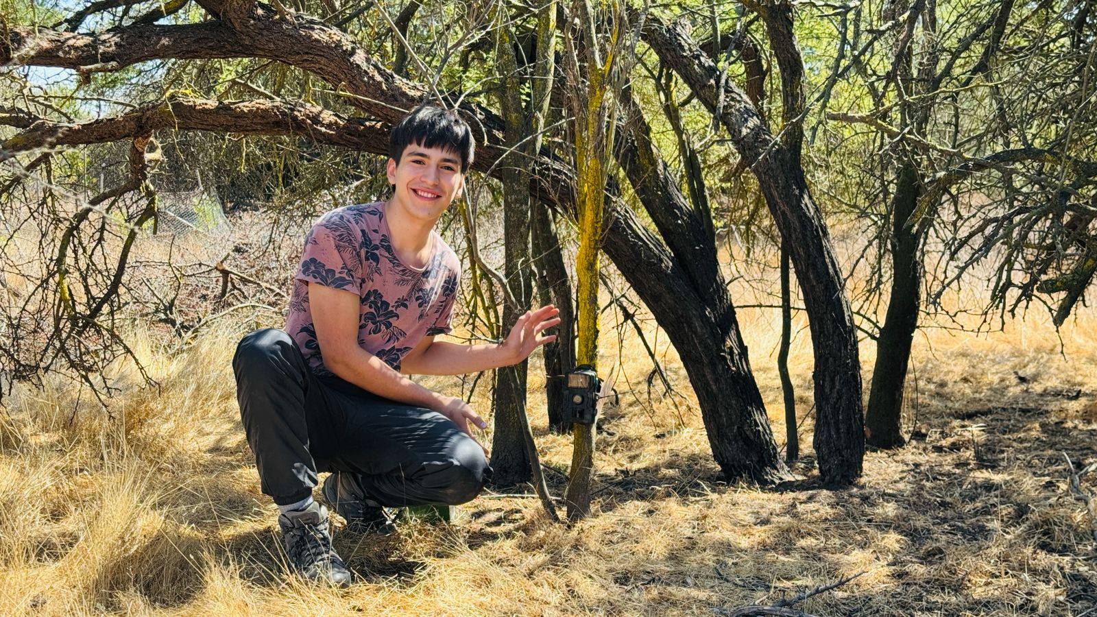 Estudiante investigó cómo los perros asilvestrados amenazan la fauna de Lago Peñuelas
