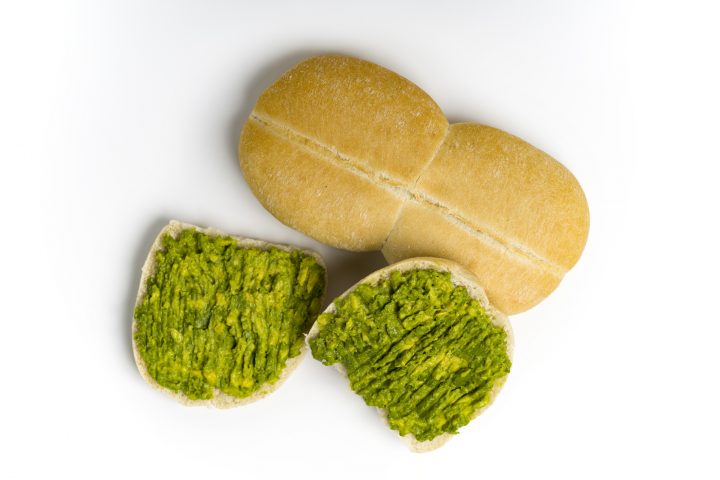 Marraqueta con palta en el 