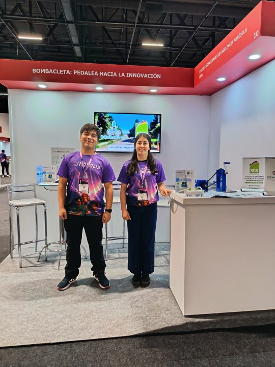 Ricardo Torres y Victoria Jerez, creadores de Bombacleta.