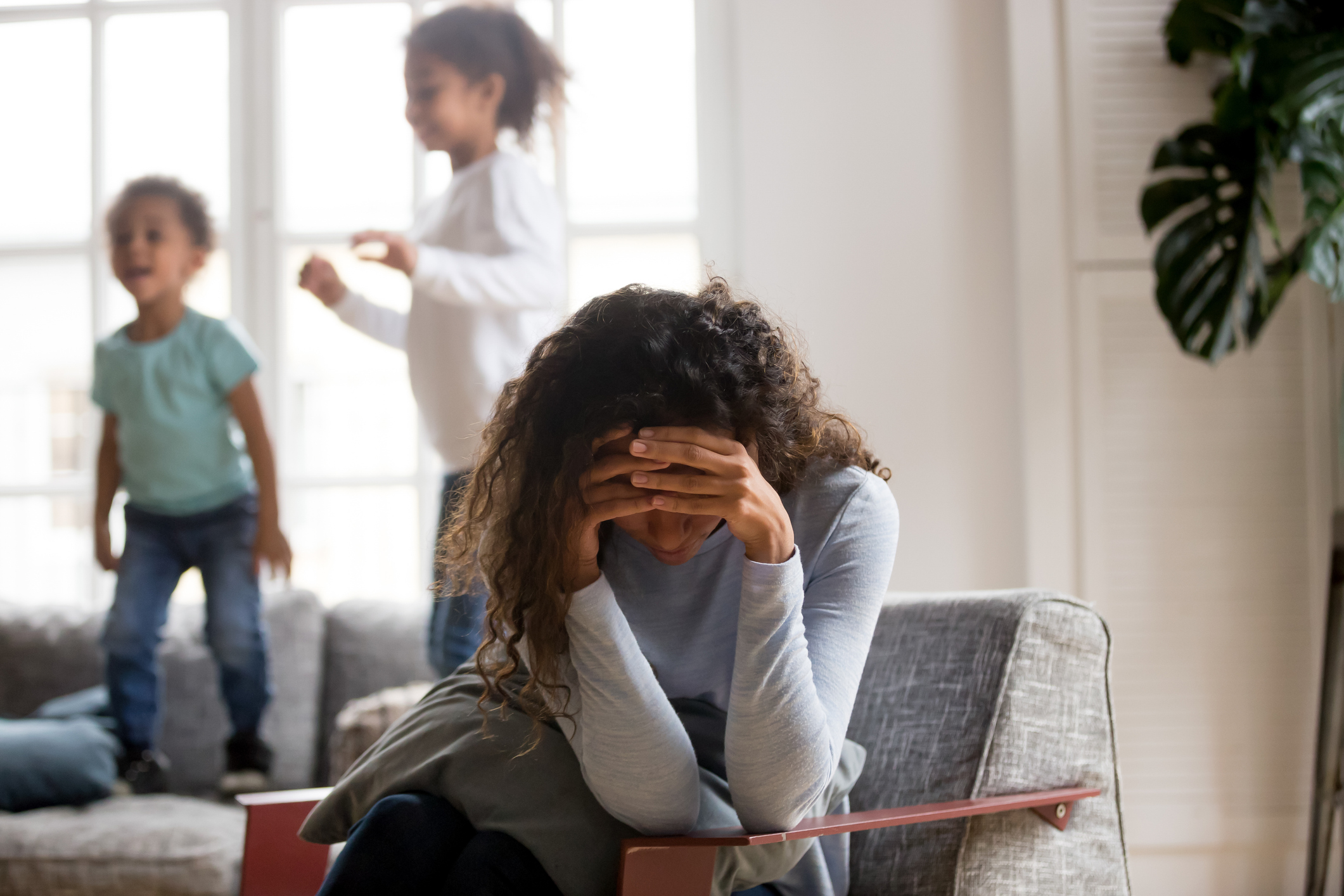 Salud Mental al Día: ¿Por qué el estrés parental es un problema social?