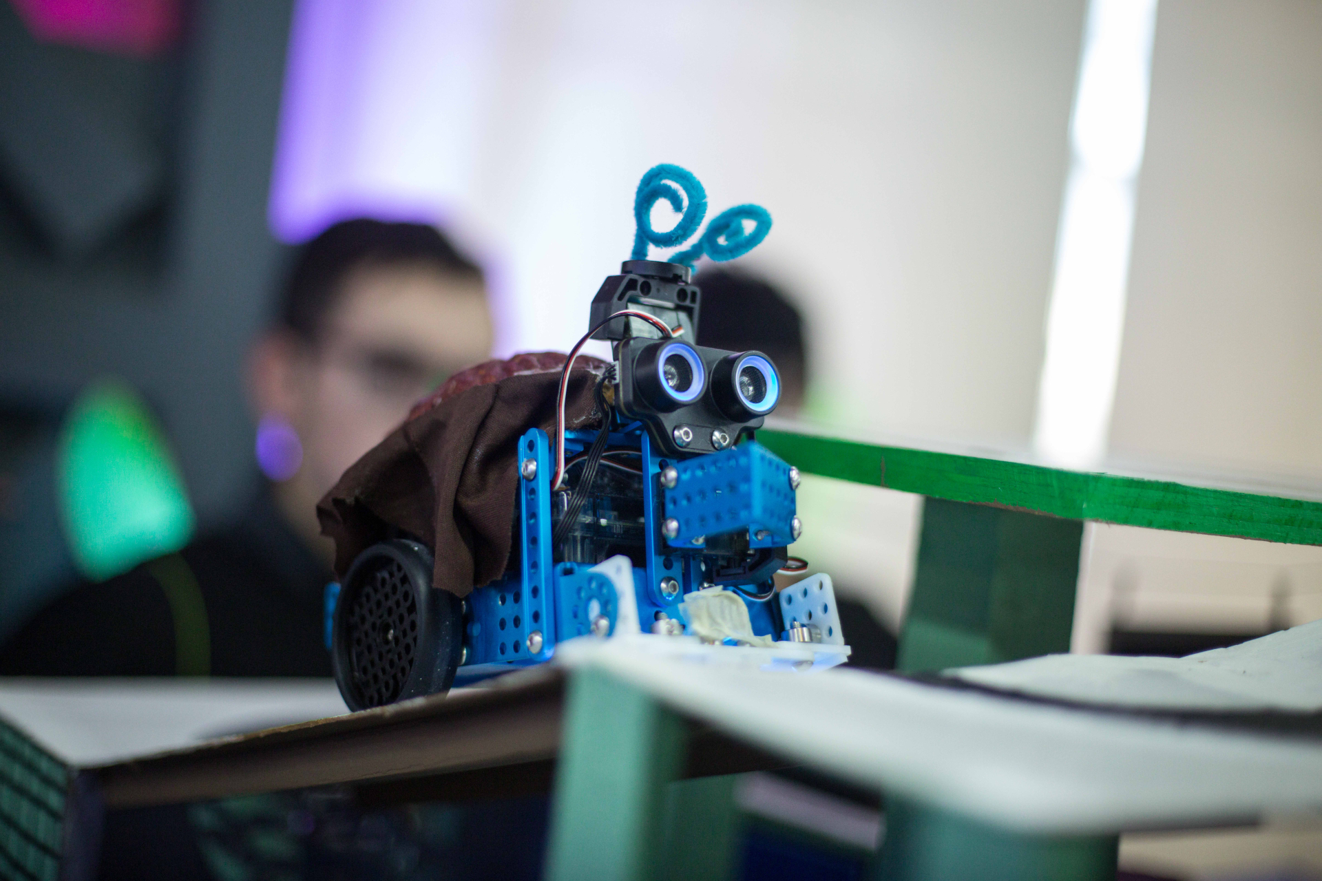 Más de 90 estudiantes participaron en competencia de robótica en Valparaíso