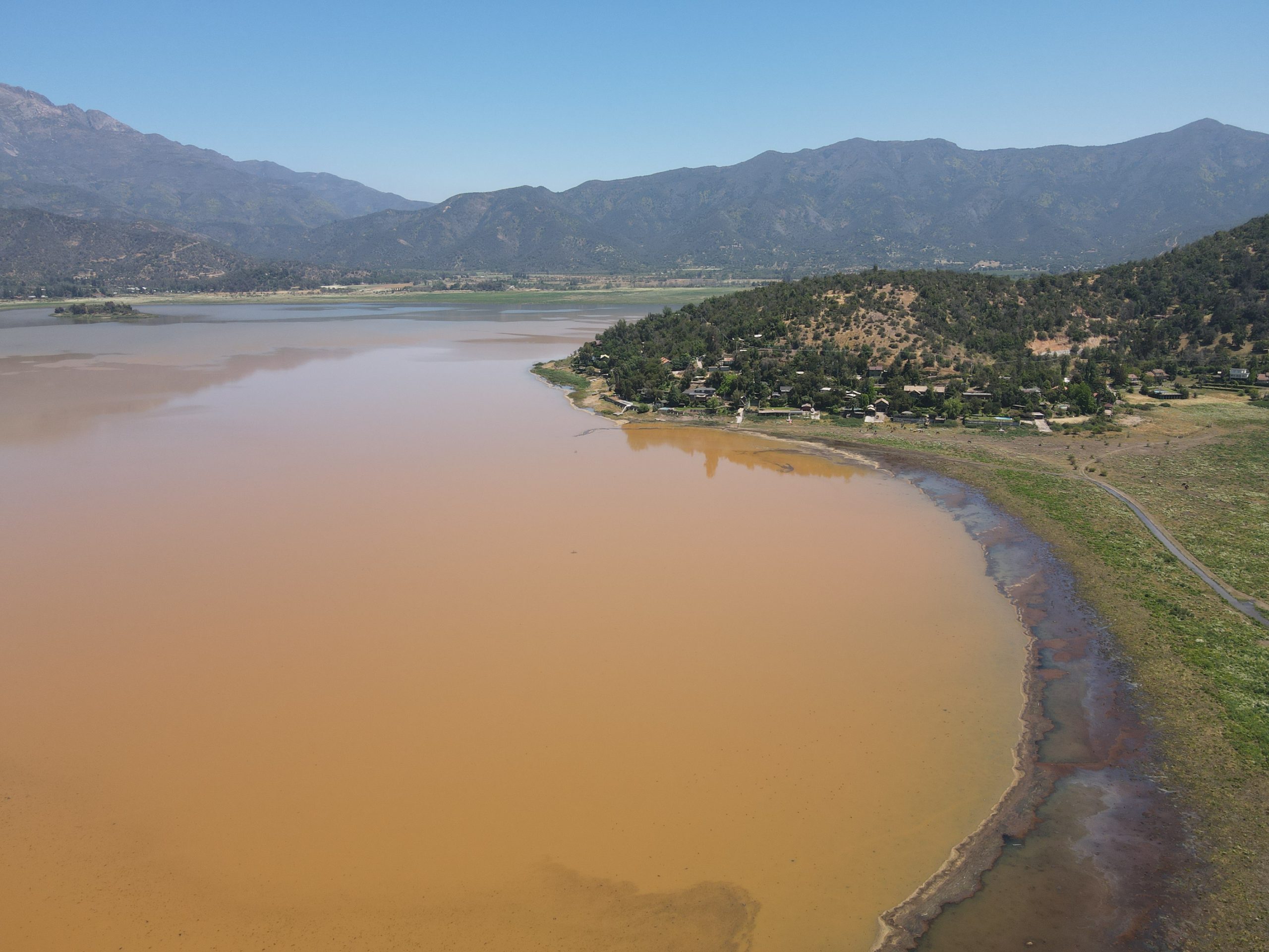 Laguna de Aculeo es declarada Humedal Urbano