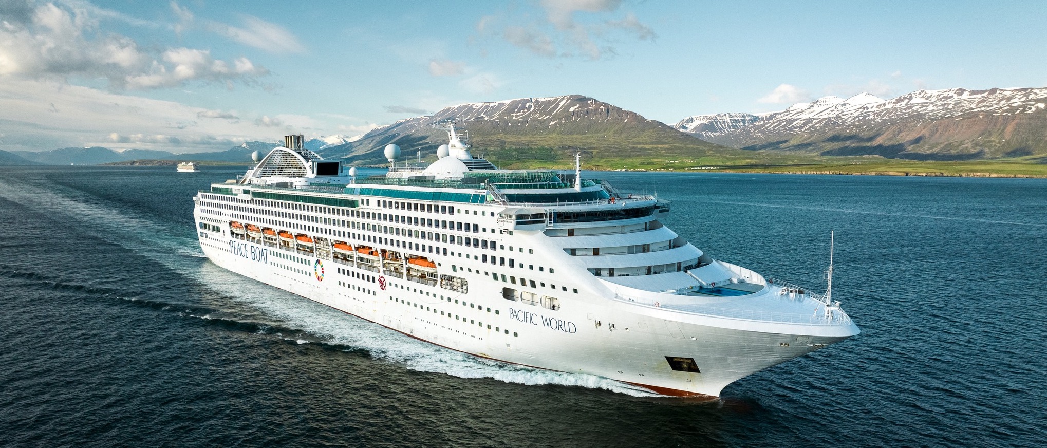 El Barco de la Paz regresa a Valparaíso para promover la conservación oceánica
