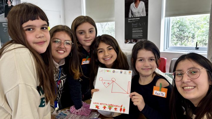 UC abre 70 cupos gratuitos para que niñas y adolescentes sean científicas por un día