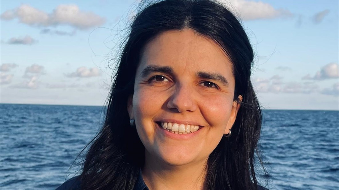 Geóloga se convierte en la primera mujer del Estado en descender a la Fosa de Atacama