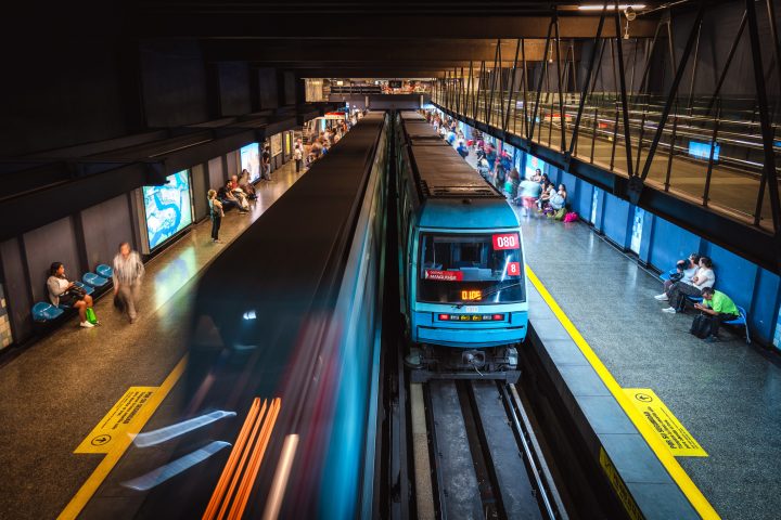 Ingeniero desarrolla software para evitar las aglomeraciones en el transporte público