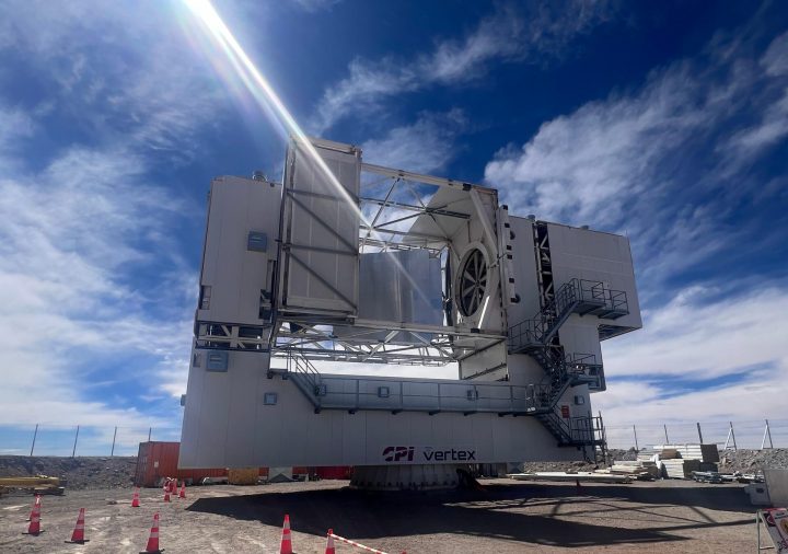 Chile inaugura el telescopio submilimétrico más alto del mundo en el Desierto de Atacama