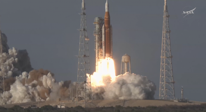 Misión Artemis II despega con éxito: El histórico regreso de la humanidad a la órbita lunar