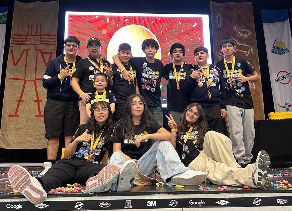 Estudiantes de Penco buscan apoyo para llegar a mundial de robótica en México