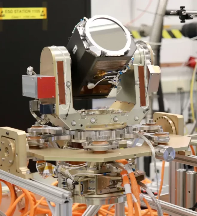 El módulo del sistema de comunicaciones ópticas (O2O) Orion Artemis II. Créditos: NASA