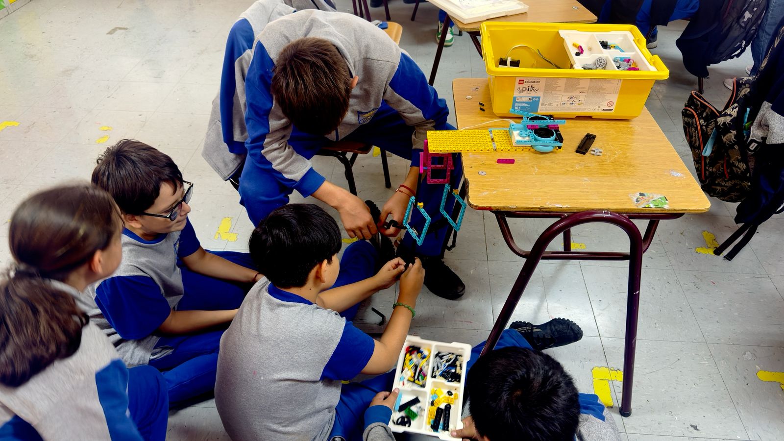 Estudio revela que talleres mejoran la integración social y motivación de escolares en Chile
