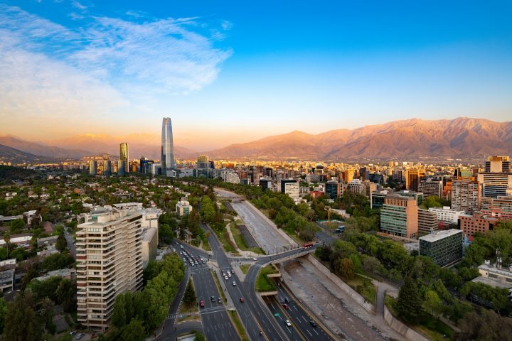 Estudio analiza cómo el viento influye en el calor y la contaminación en ciudades