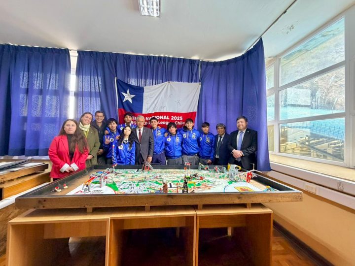 Equipo de robótica de Valparaíso representará a Chile en competencia internacional en Corea del Sur
