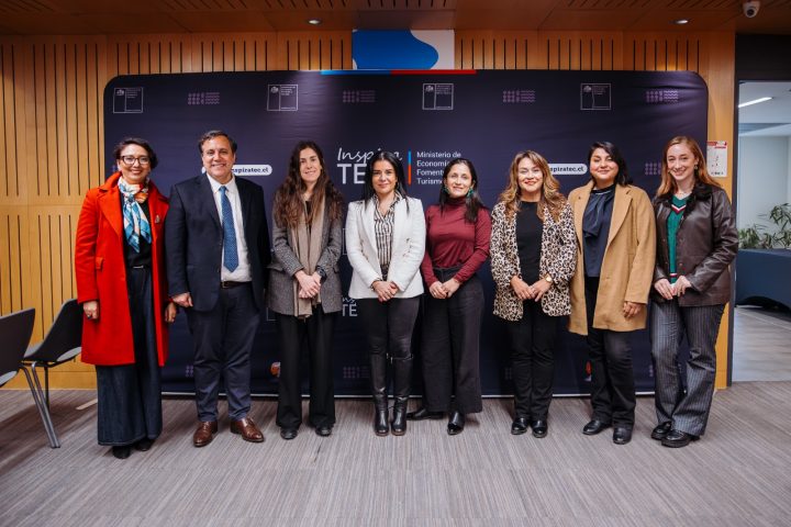 Premio InspiraTEC 2026 abre convocatoria para potenciar el liderazgo de mujeres en áreas STEM