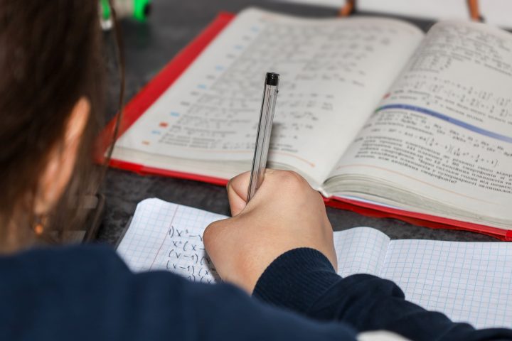 Estudio propone modelo para mejorar la formación de futuros profesores de matemáticas