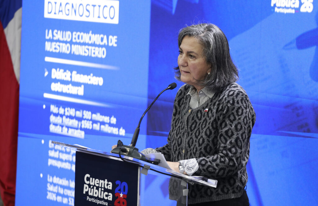 Expertos destacan incorporación de más tipos de cáncer al GES y apuntan a descentralización de especialistas
