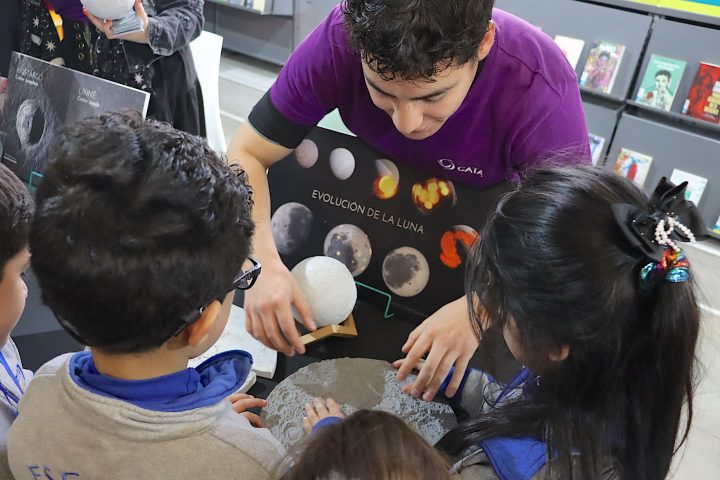 La Biblioteca de Santiago se prepara para una nueva versión de Invierno con Ciencia 2026