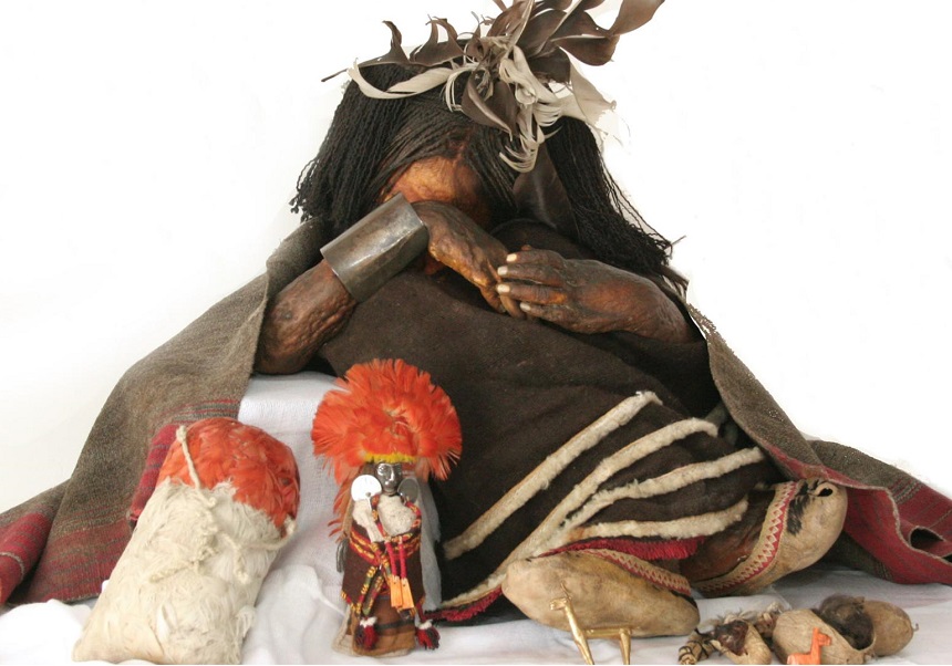 El Niño del Cerro El Plomo no murió de frío: Estudio revela que fue un sacrificio ritual