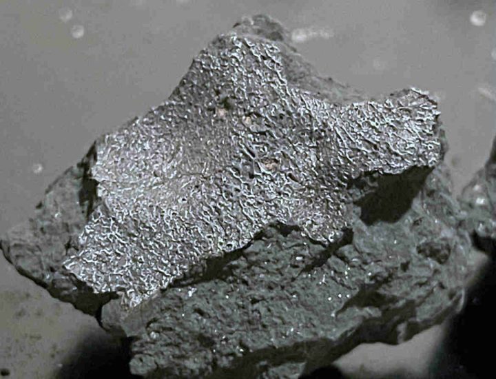Meteorito que cayó en una casa es el objeto más valioso jamás recuperado