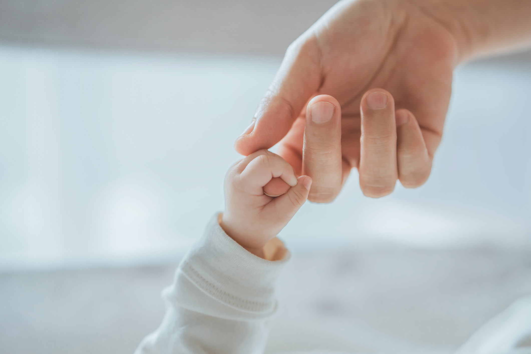 Vínculo clave: bebés responden al olor de su padre con una mayor sincronía entre cerebros