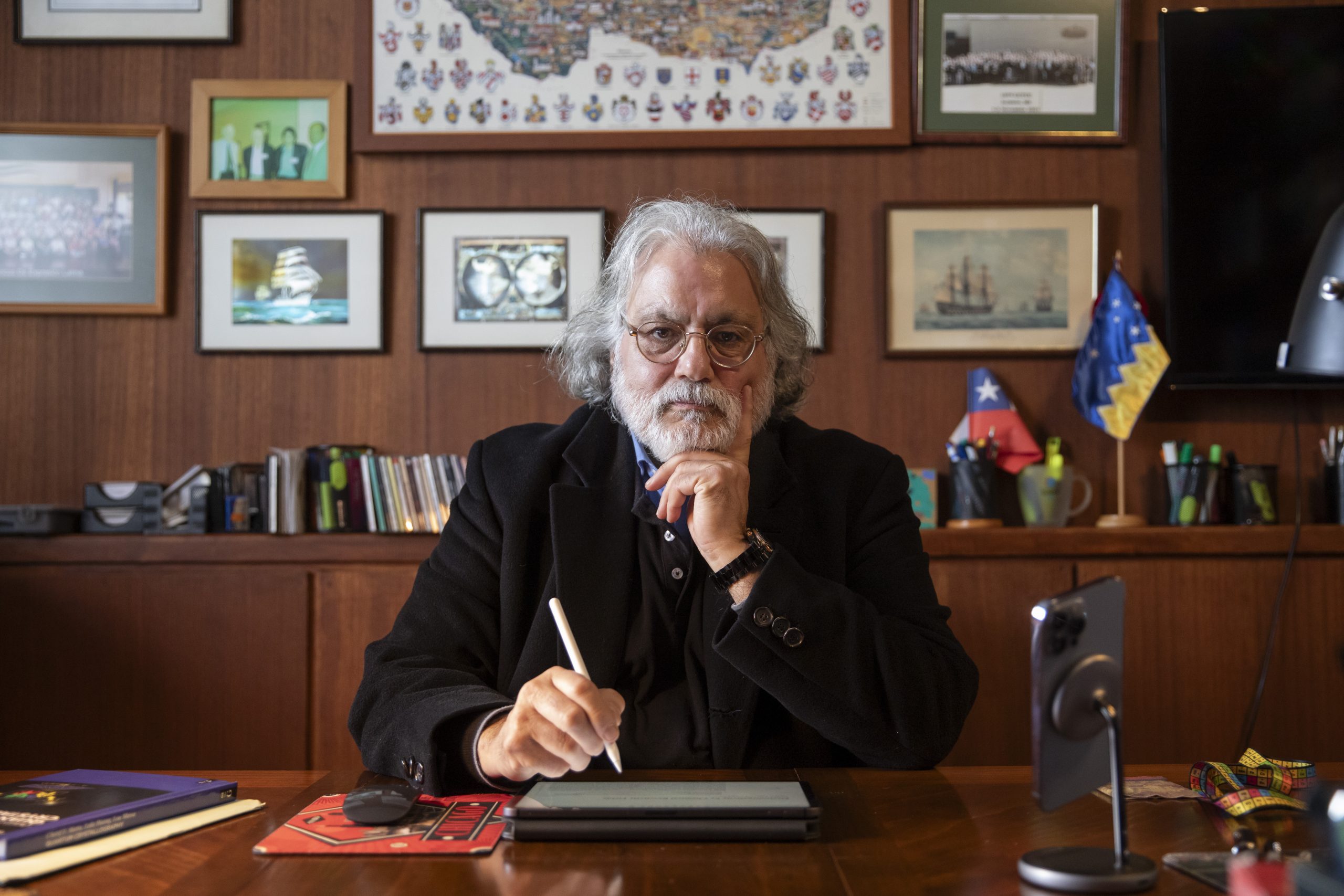 Alejandro Toro-Labbé: El referente de la química teórica que postula al Premio Nacional de Ciencias Naturales