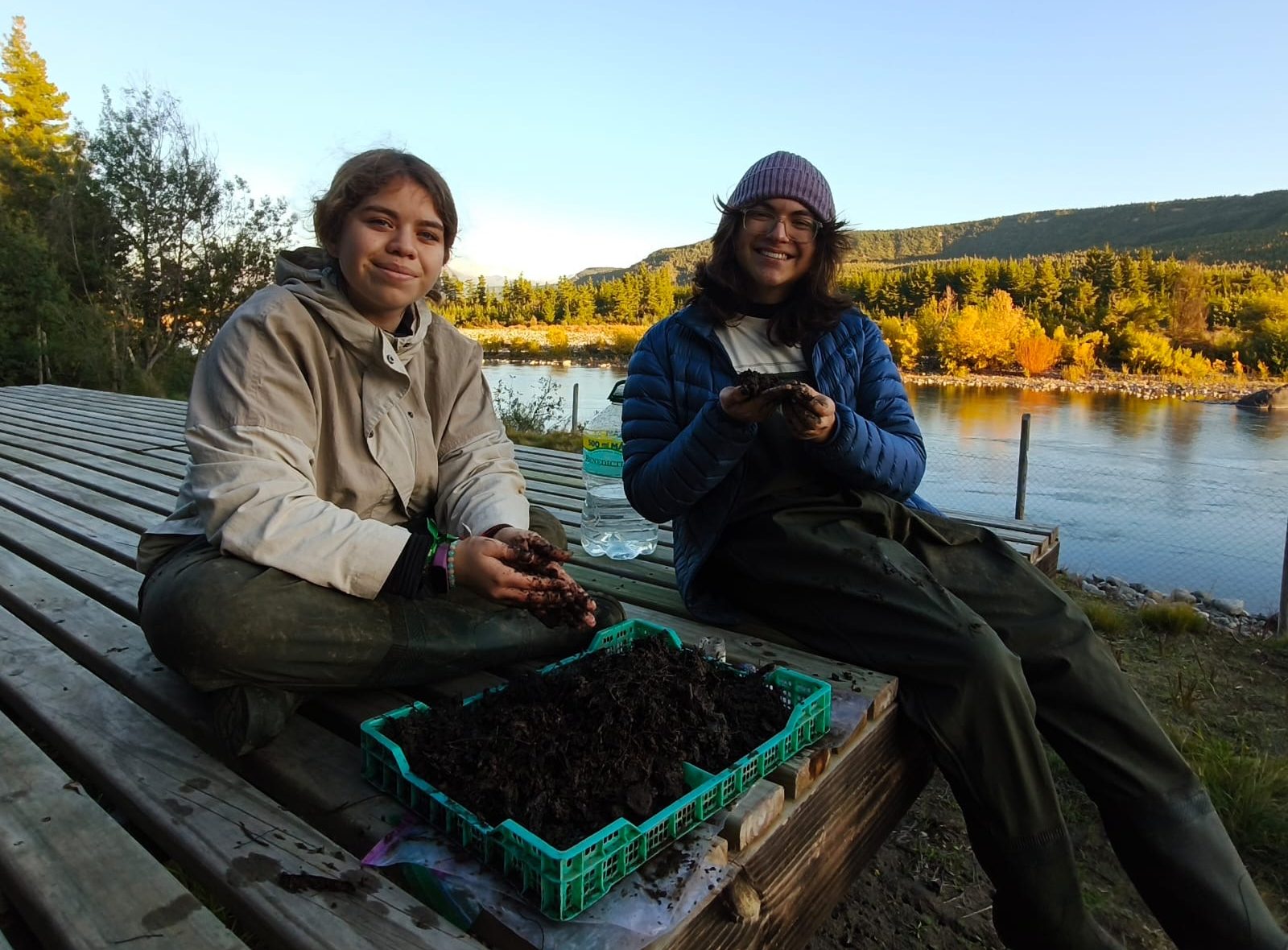 Estudiantes de San Fabián de Alico lideran estudio sobre la salud de los ecosistemas acuáticos